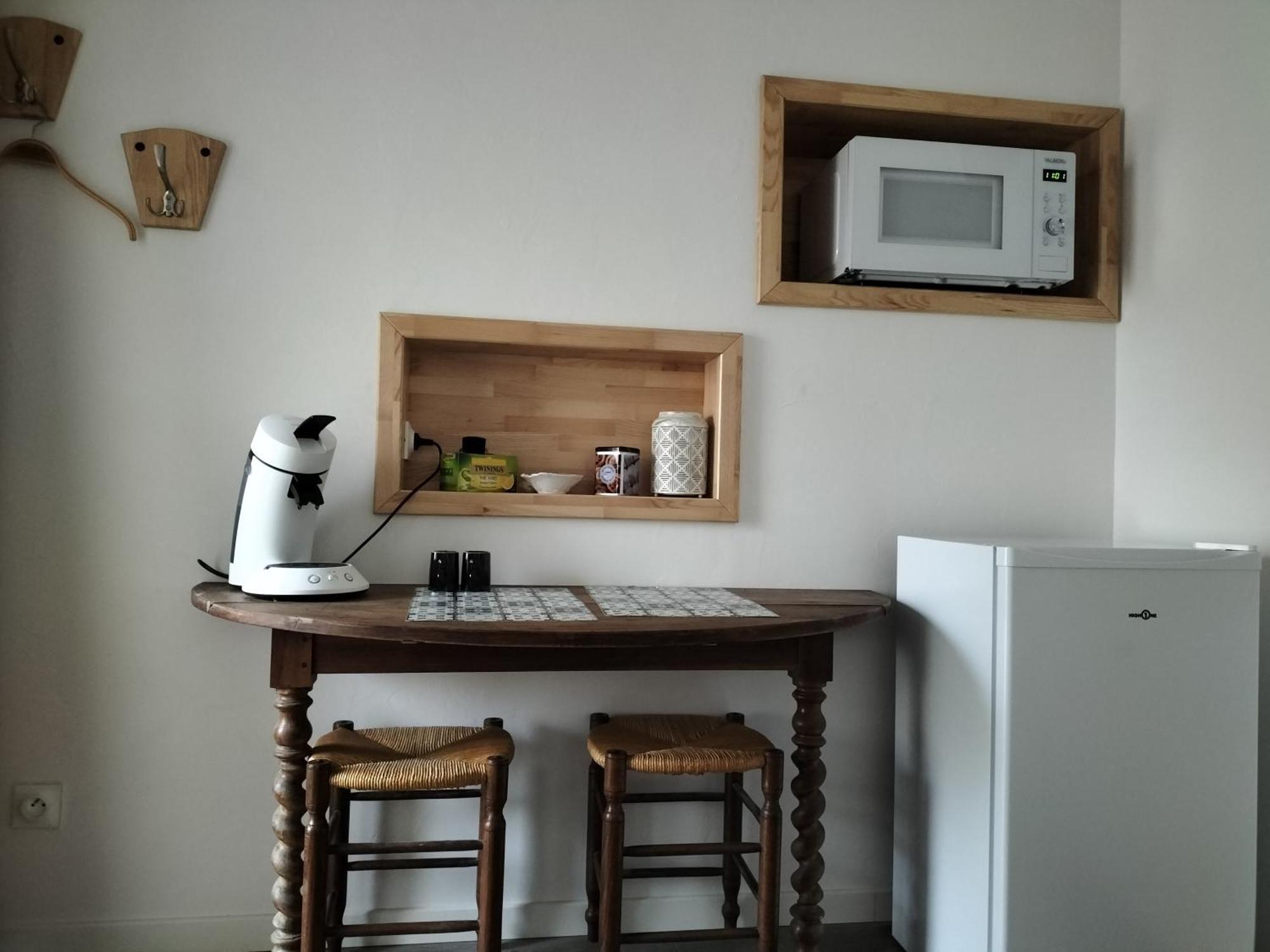 Logement Entier 3 Pieces Et Terrasse Mazieres-en-Gatine Экстерьер фото