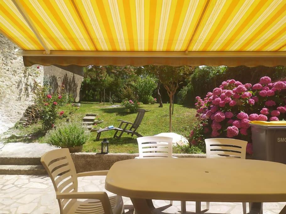 Logement Entier 3 Pieces Et Terrasse Mazieres-en-Gatine Экстерьер фото